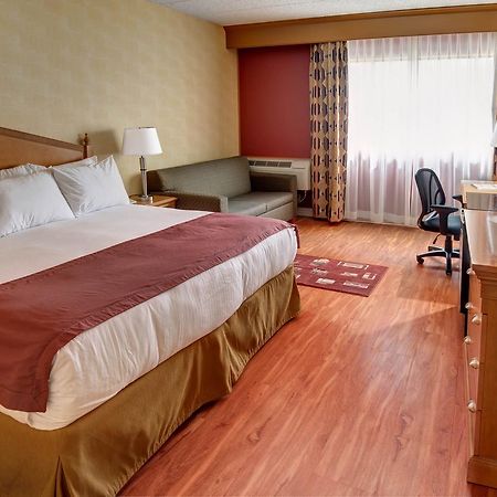 Ramada By Wyndham Toms River Exterior photo