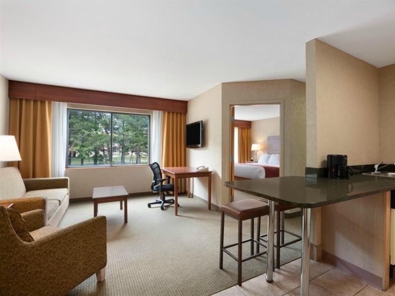 Ramada By Wyndham Toms River Exterior photo
