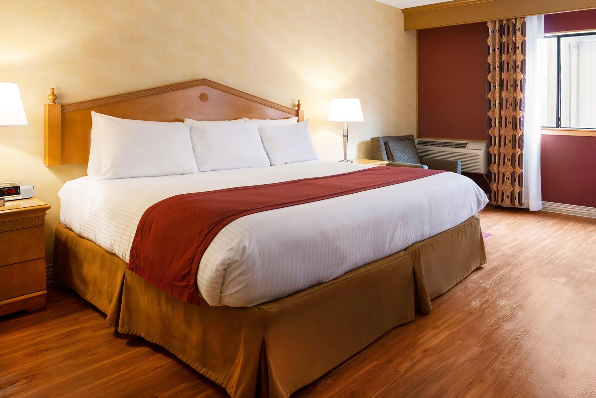 Ramada By Wyndham Toms River Exterior photo