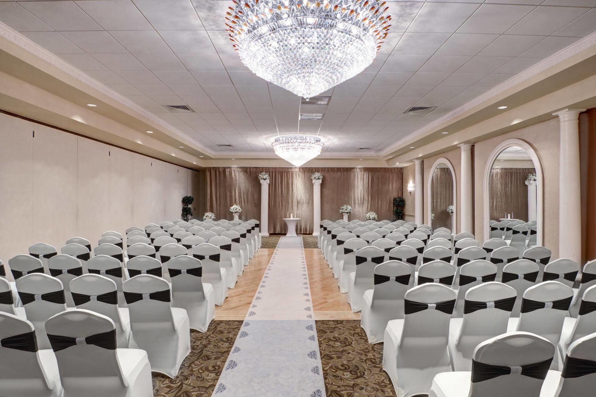 Ramada By Wyndham Toms River Exterior photo